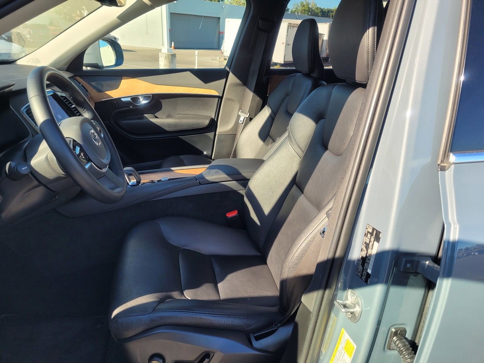 Certified 2023 Volvo XC90 T8 Plus w/ Protection Package Premier image 9