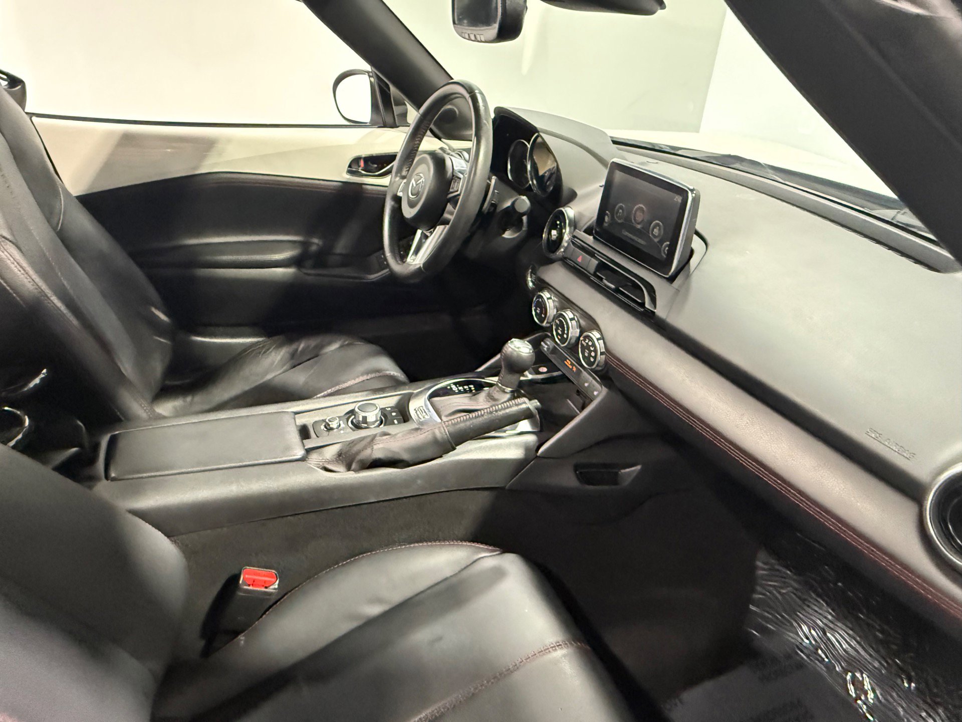 Used 2017 MAZDA MX-5 Miata RF Grand Touring RWD image 46