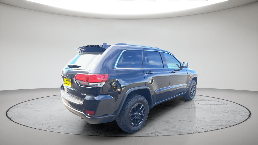 Used 2020 Jeep Grand Cherokee Laredo AWD/4WD image 3