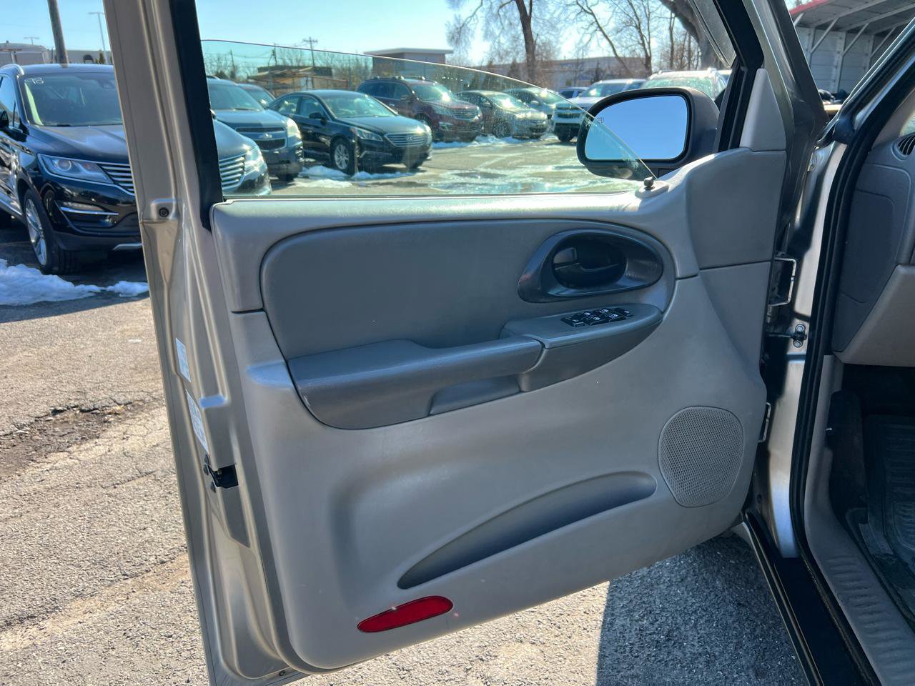 Used 2002 Chevrolet TrailBlazer LT image 9