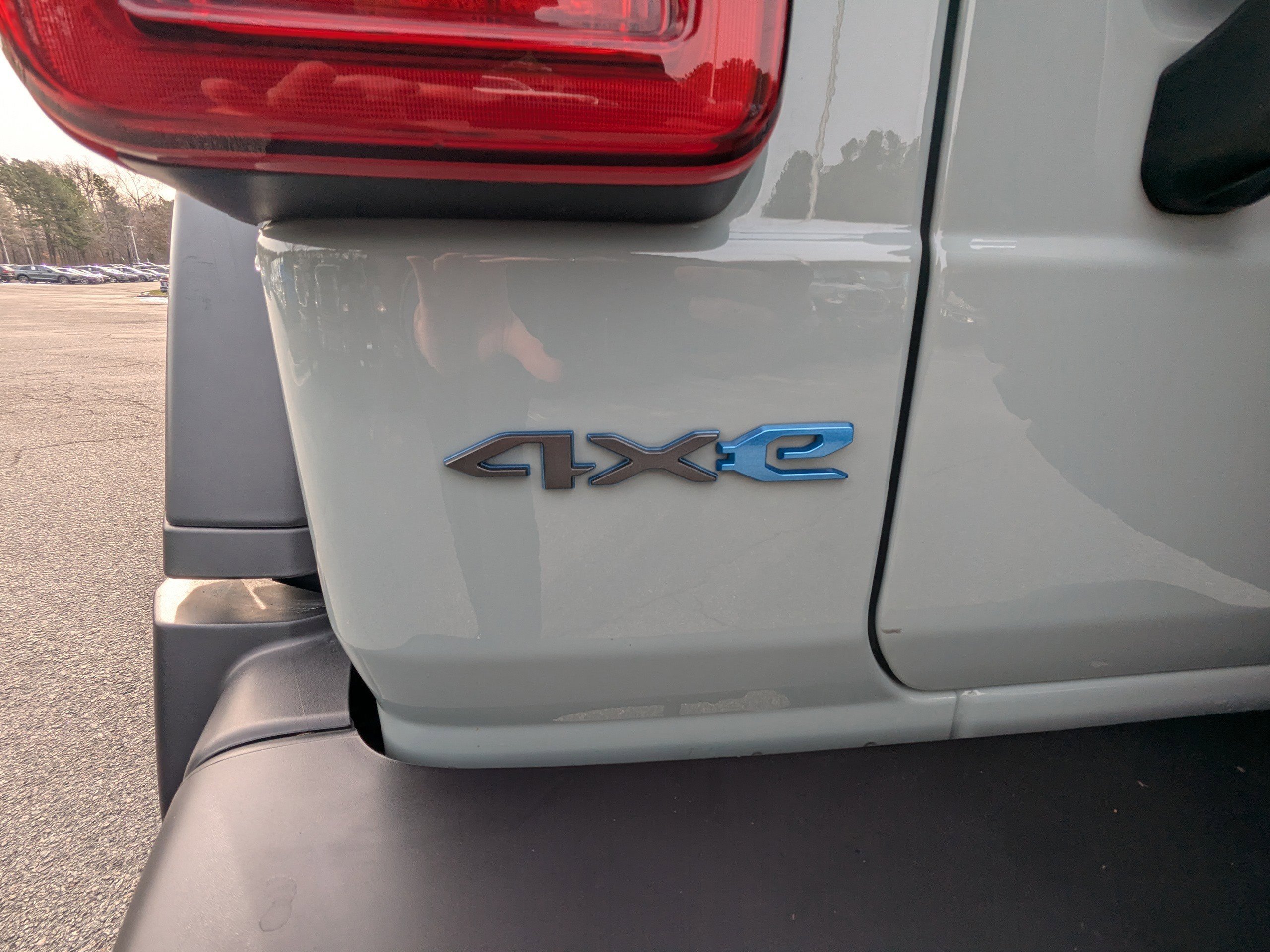 Used 2024 Jeep Wrangler Unlimited image 28