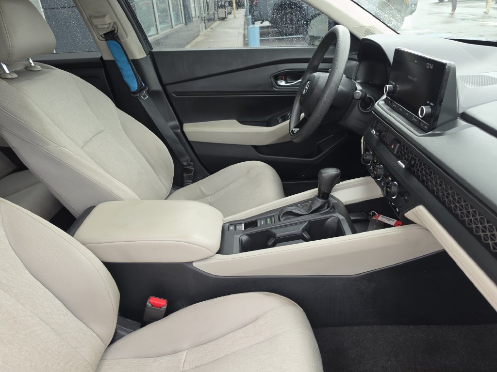 Used 2025 Honda Accord SE image 24