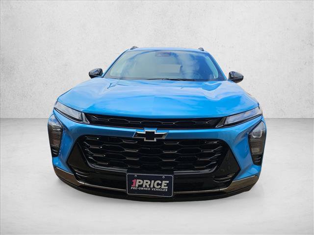 Used 2025 Chevrolet Trax ACTIV w/ Sunroof Package image 2