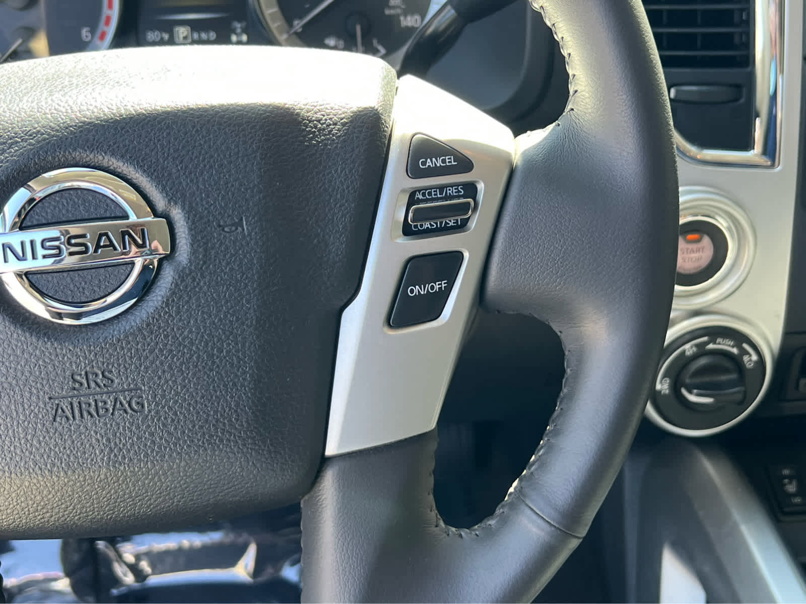 Used 2017 Nissan Titan SV AWD/4WD image 33