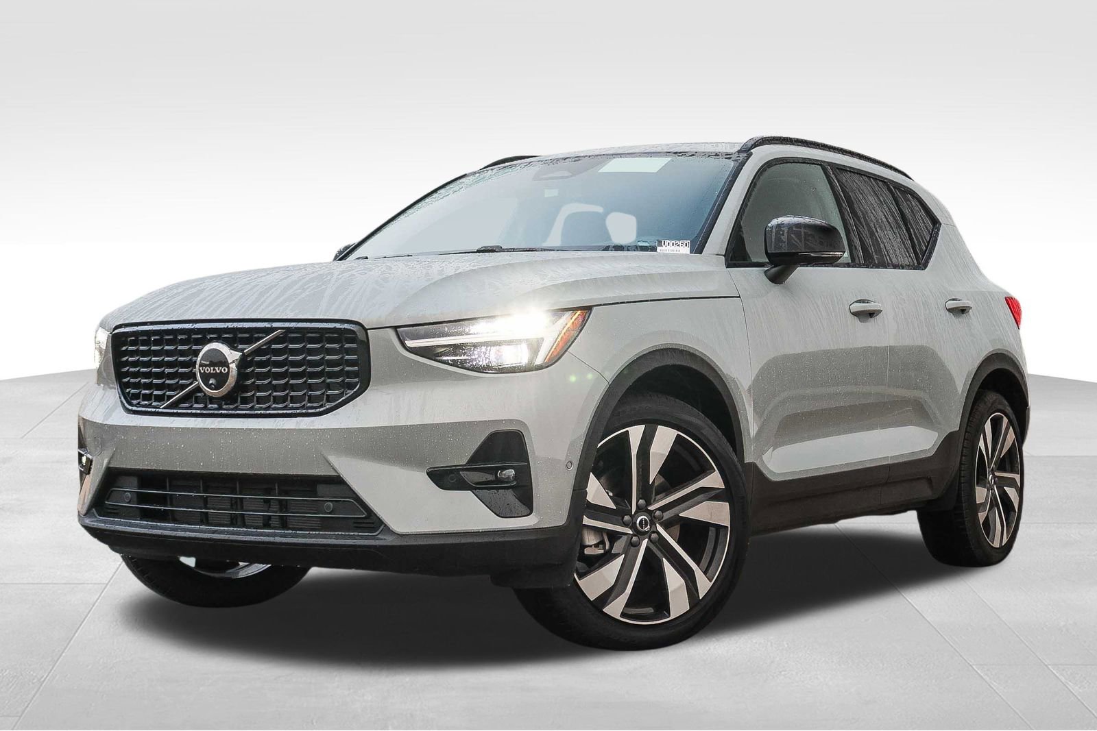New 2025 Volvo XC40 B5 Plus w/ Protection Package Premier