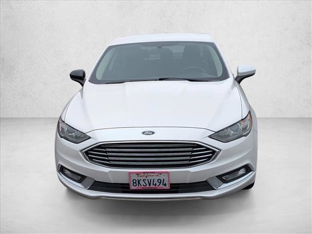 Used 2017 Ford Fusion SE w/ Equipment Group 201A FWD image 2