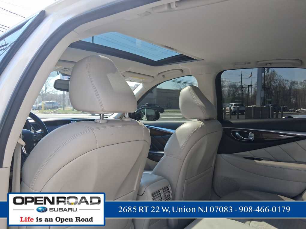 Used 2015 INFINITI Q50 Sport w/ Technology Package image 11