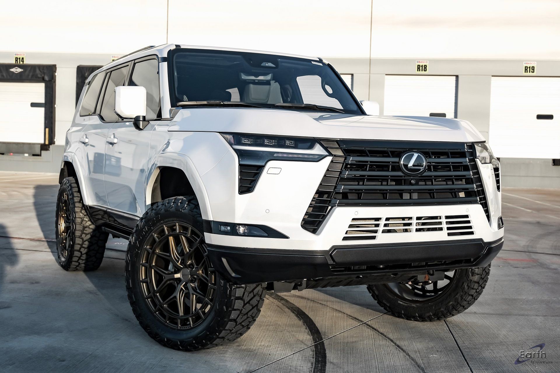 Used 2025 Lexus GX 550 550 Luxury+ HUD Vossen Wheels w/ Accessory Package (2T) image 22