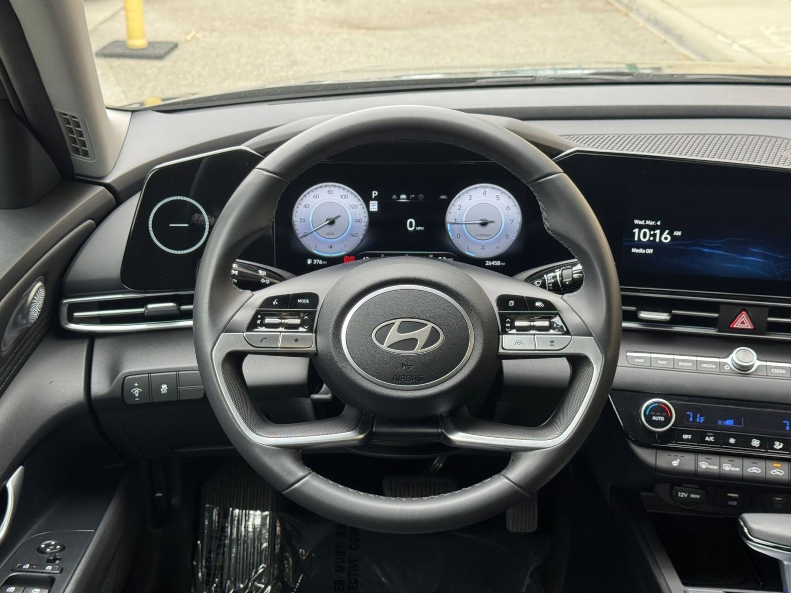 Used 2025 Hyundai Elantra SEL image 28