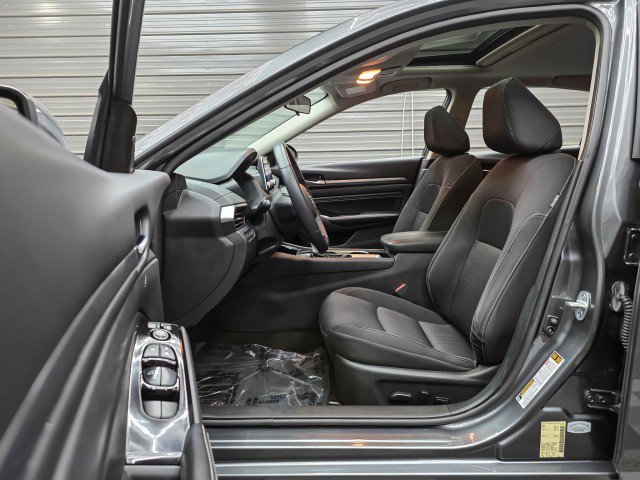 Used 2022 Nissan Altima 2.5 SV w/ SV Premium Package AWD/4WD image 13