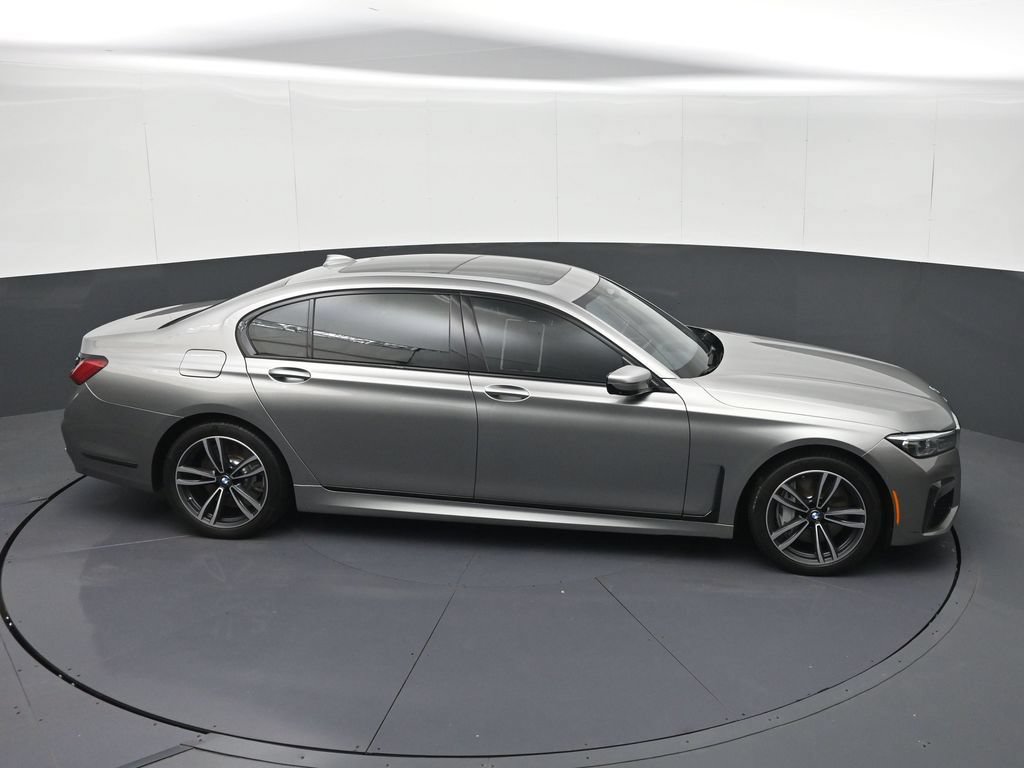 Used 2022 BMW 750i xDrive w/ M Sport Package AWD/4WD image 29