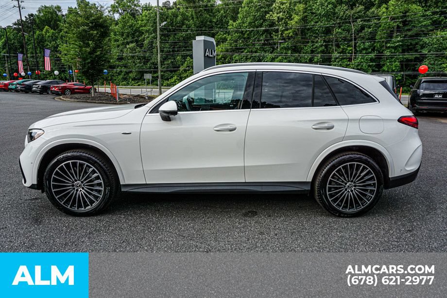 Used 2025 Mercedes-Benz GLC 350e 4MATIC image 7
