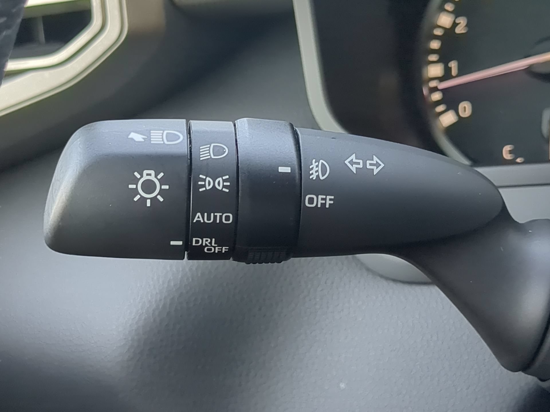 Used 2023 Toyota Tundra Limited AWD/4WD image 65