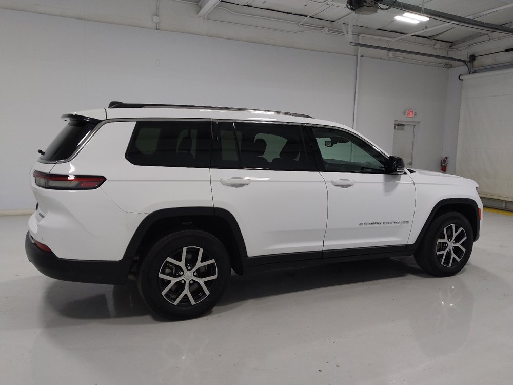 Used 2023 Jeep Grand Cherokee L Limited AWD/4WD image 10