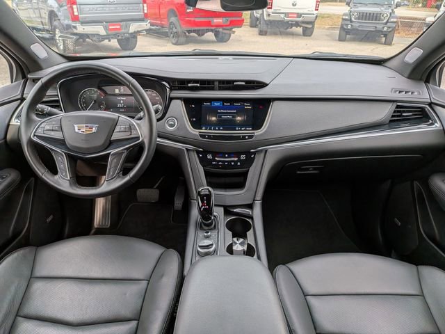 Used 2025 Cadillac XT5 Premium Luxury image 16