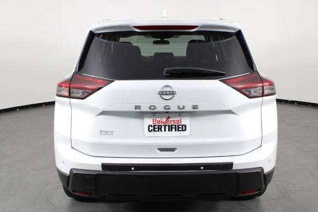 Certified 2025 Nissan Rogue SV image 11