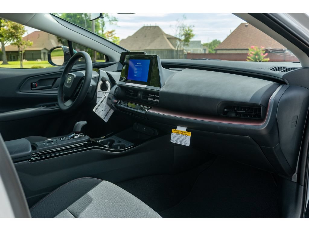 New 2026 Toyota Prius Plug-In Hybrid FWD image 16