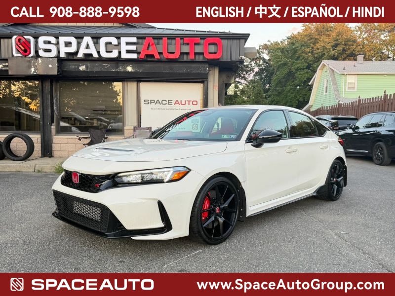 Used 2024 Honda Civic Type R image 1