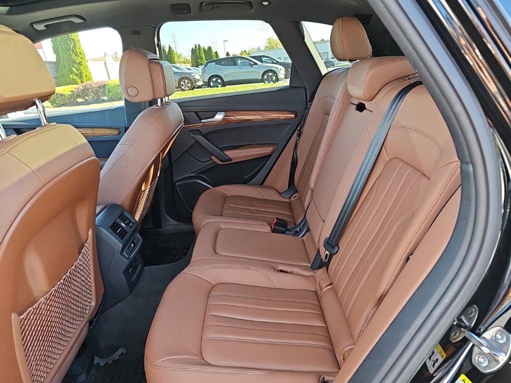 Certified 2023 Audi Q5 2.0T Premium Plus w/ Premium Plus Package AWD/4WD image 12