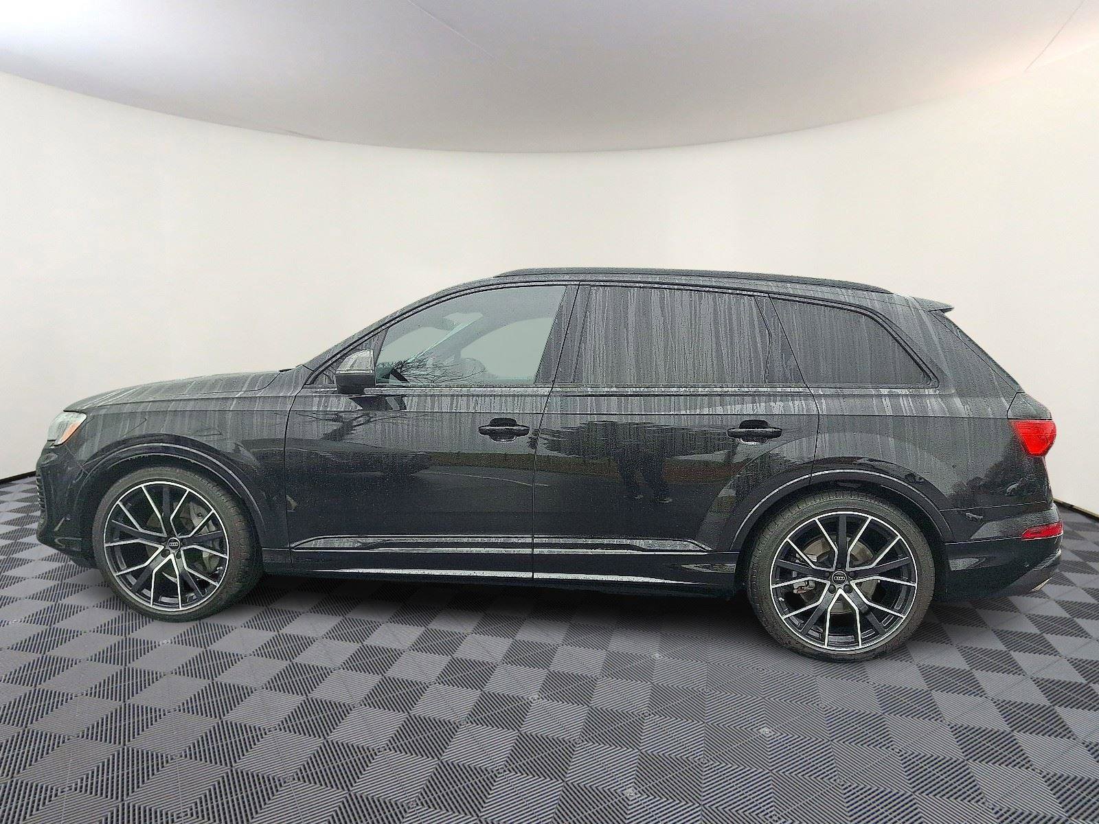 Certified 2025 Audi Q7 3.0T Prestige w/ Prestige Package image 7