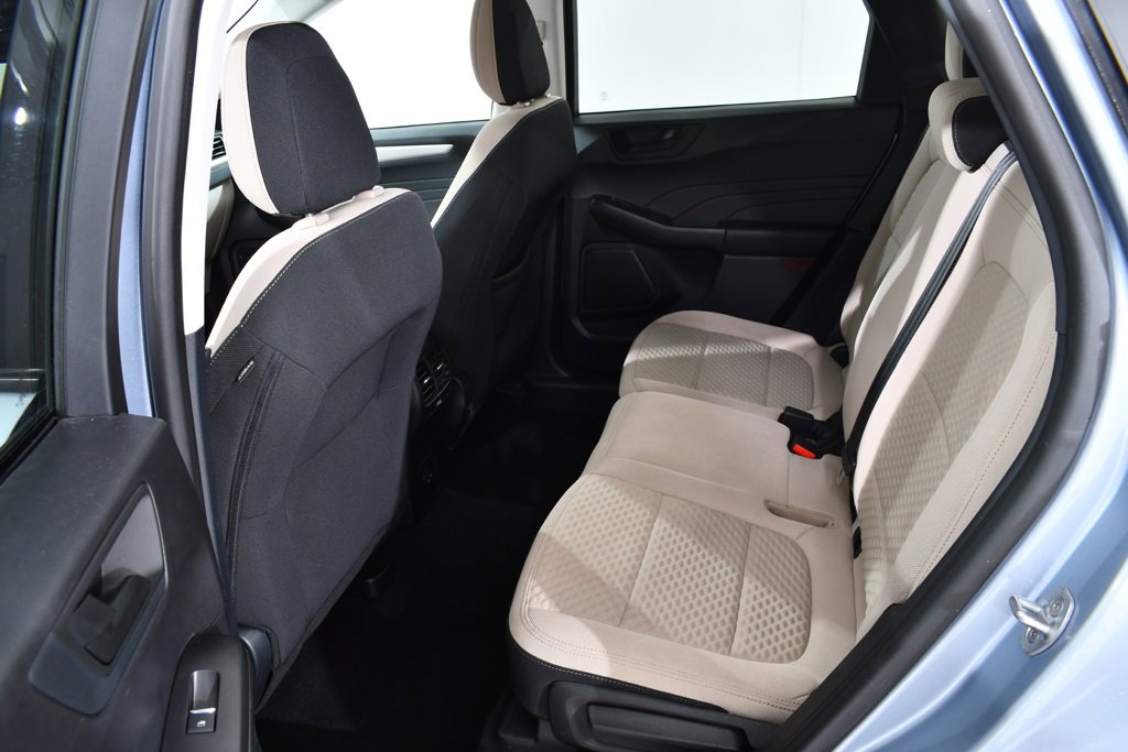 Used 2022 Ford Escape SE w/ Cold Weather Package image 16