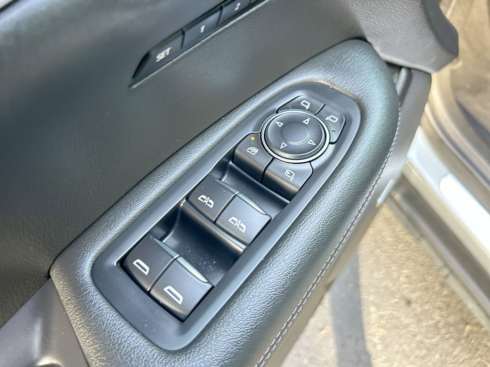 Used 2023 Cadillac XT6 Premium Luxury w/ Technology Package image 13