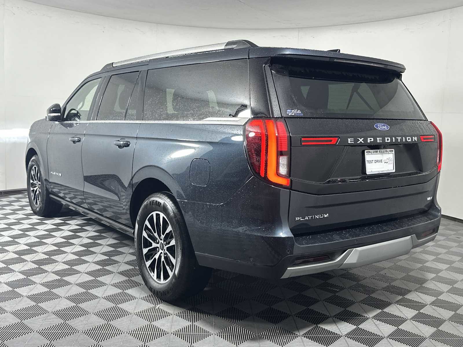 Used 2025 Ford Expedition Max Platinum AWD/4WD image 5