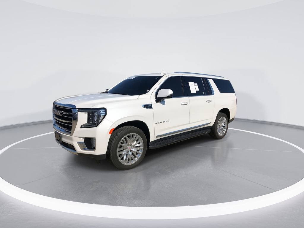 Used 2024 GMC Yukon XL SLT w/ SLT Luxury Package image 4
