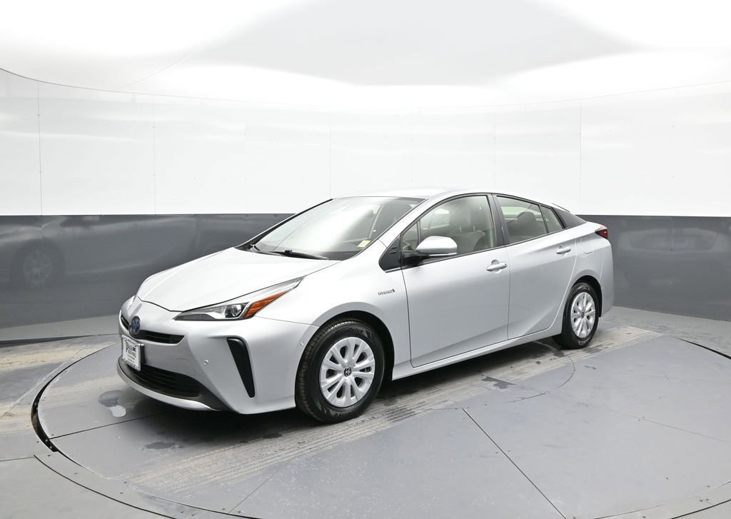 Certified 2022 Toyota Prius LE image 10