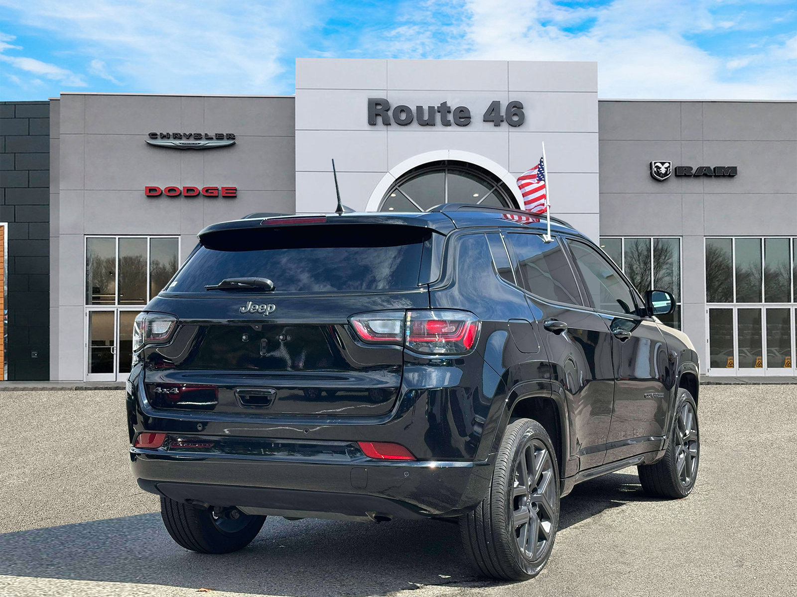 Used 2024 Jeep Compass Limited w/ High Altitude Package AWD/4WD image 5