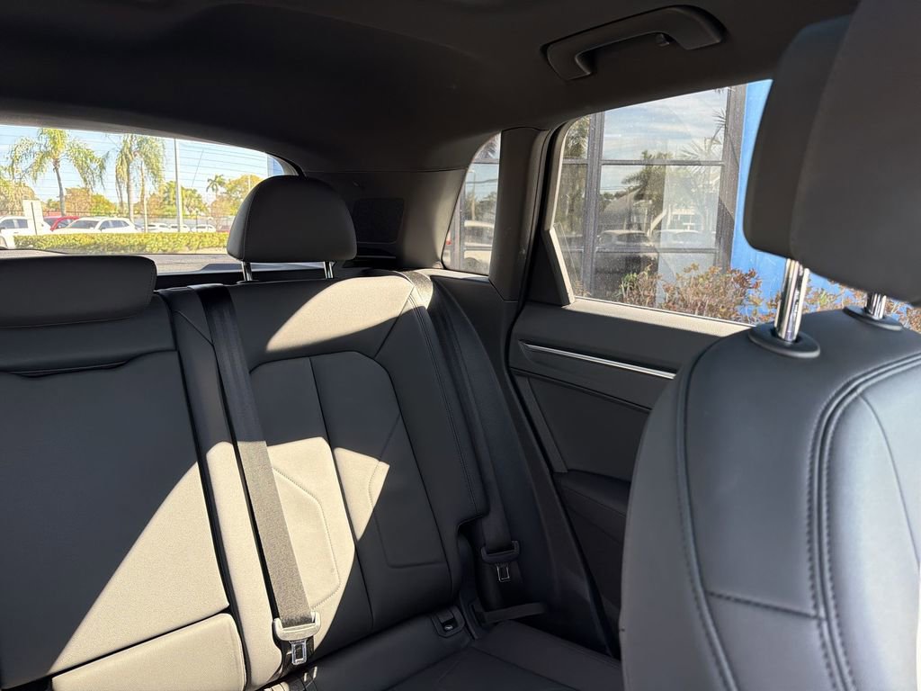 Used 2022 Audi Q3 2.0T Premium w/ Convenience Package image 13