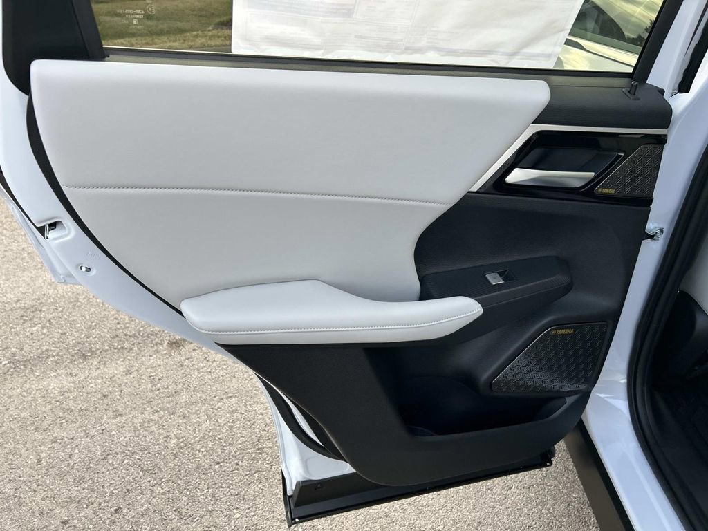 New 2026 Mitsubishi Outlander SE image 20