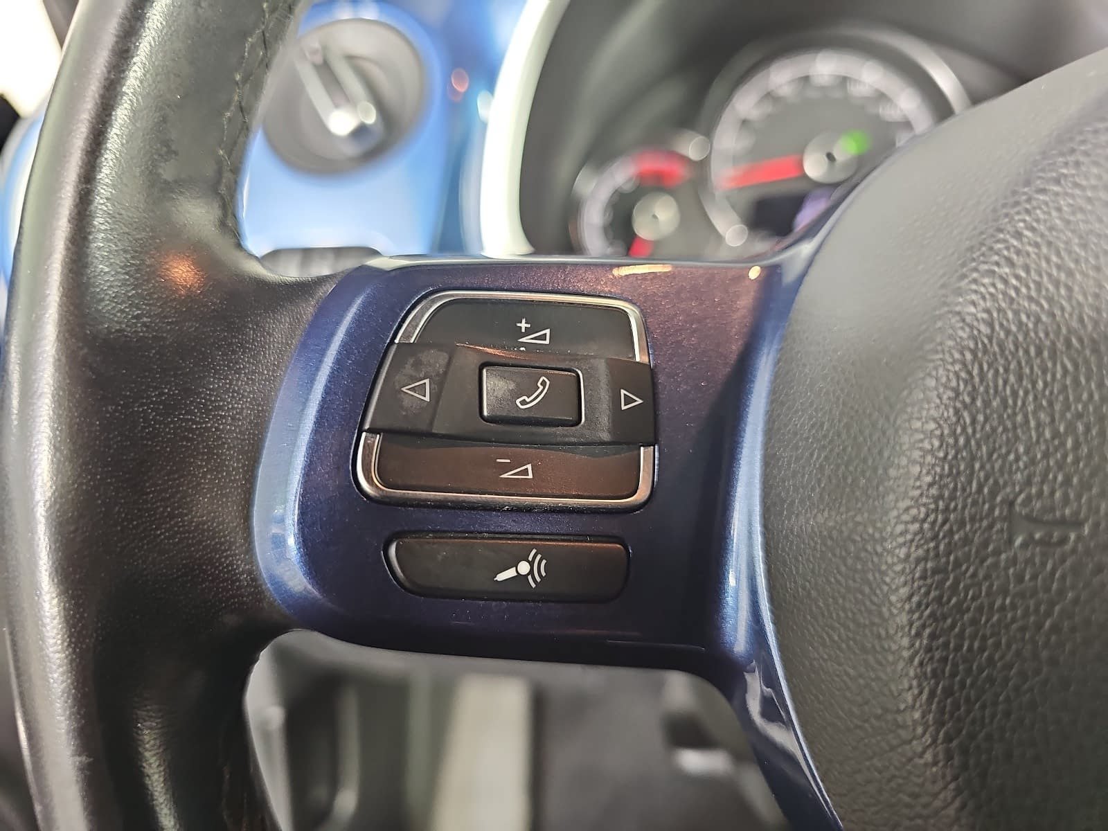 Used 2019 Volkswagen Beetle 2.0T S FWD image 14