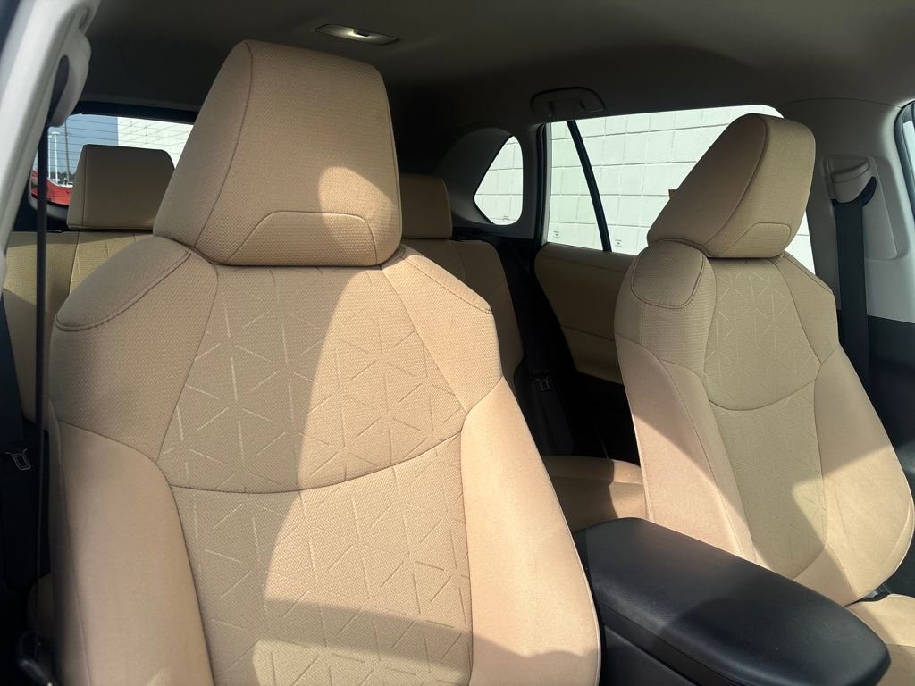 Used 2023 Toyota RAV4 XLE image 17