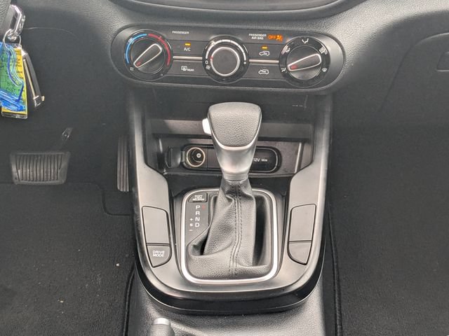 Certified 2025 Kia Soul LX w/ LX Technology Package FWD image 16