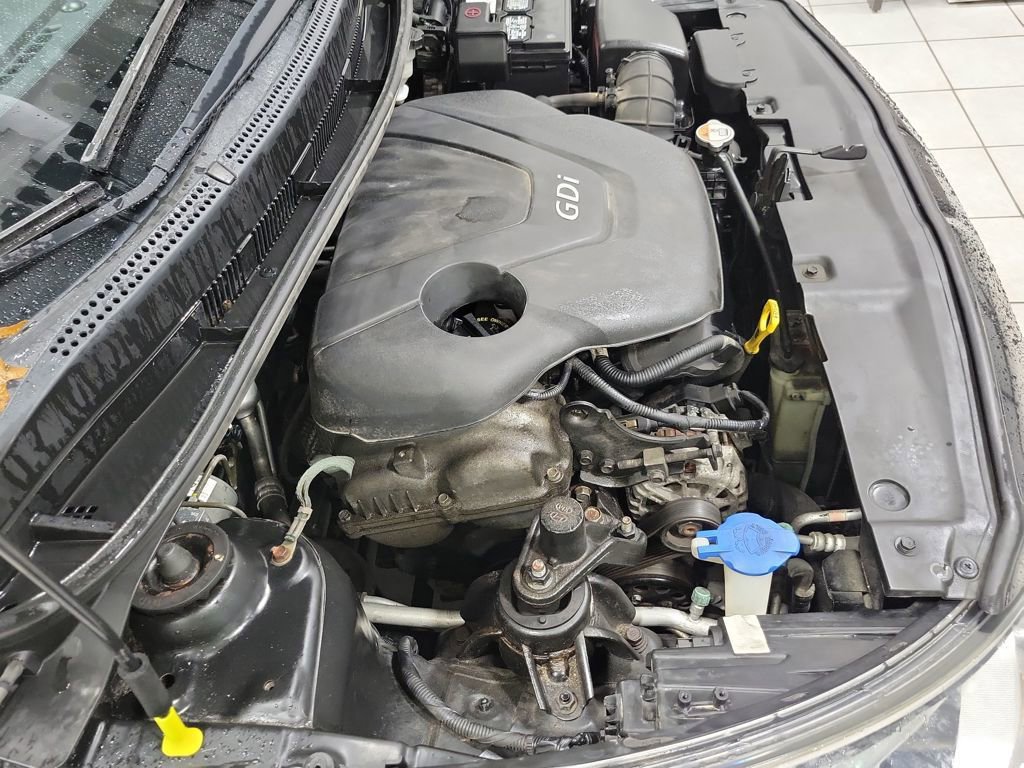 Used 2013 Hyundai Accent SE image 51