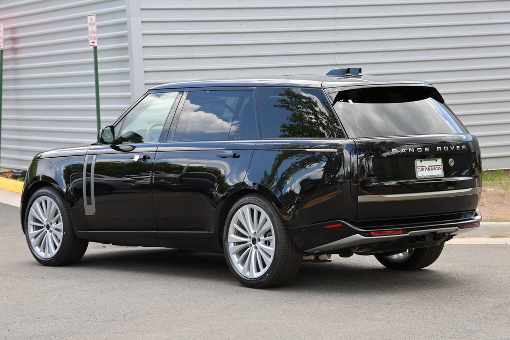 New 2026 Land Rover Range Rover Long Wheelbase SE AWD/4WD image 3