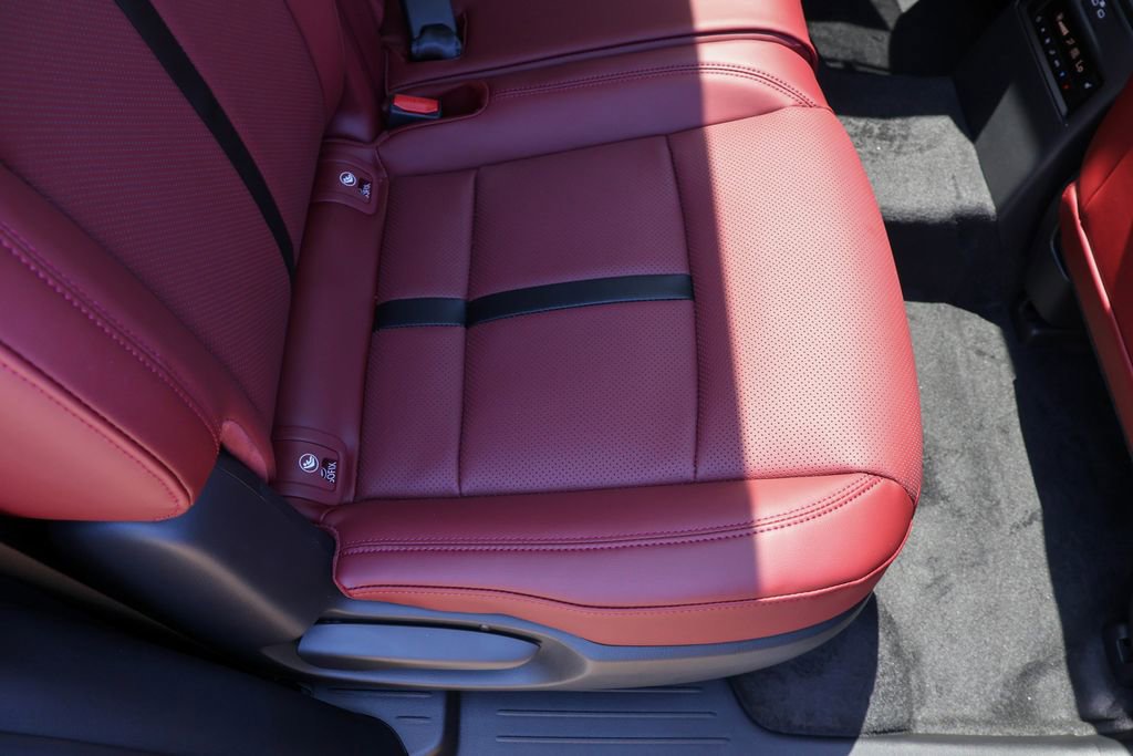 Used 2025 MAZDA CX-70 Plug-In Hybrid w/ Premium Plus image 35