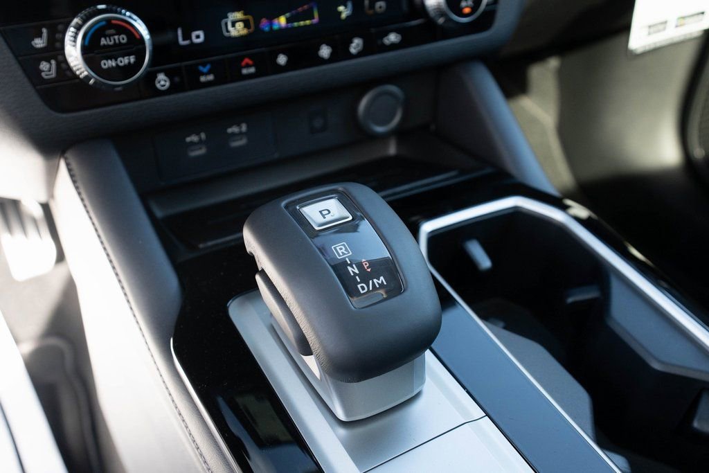 New 2026 Mitsubishi Outlander SEL FWD image 28
