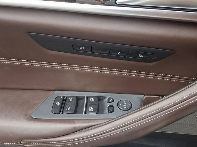 Used 2019 BMW 540i w/ M Sport Package RWD image 25