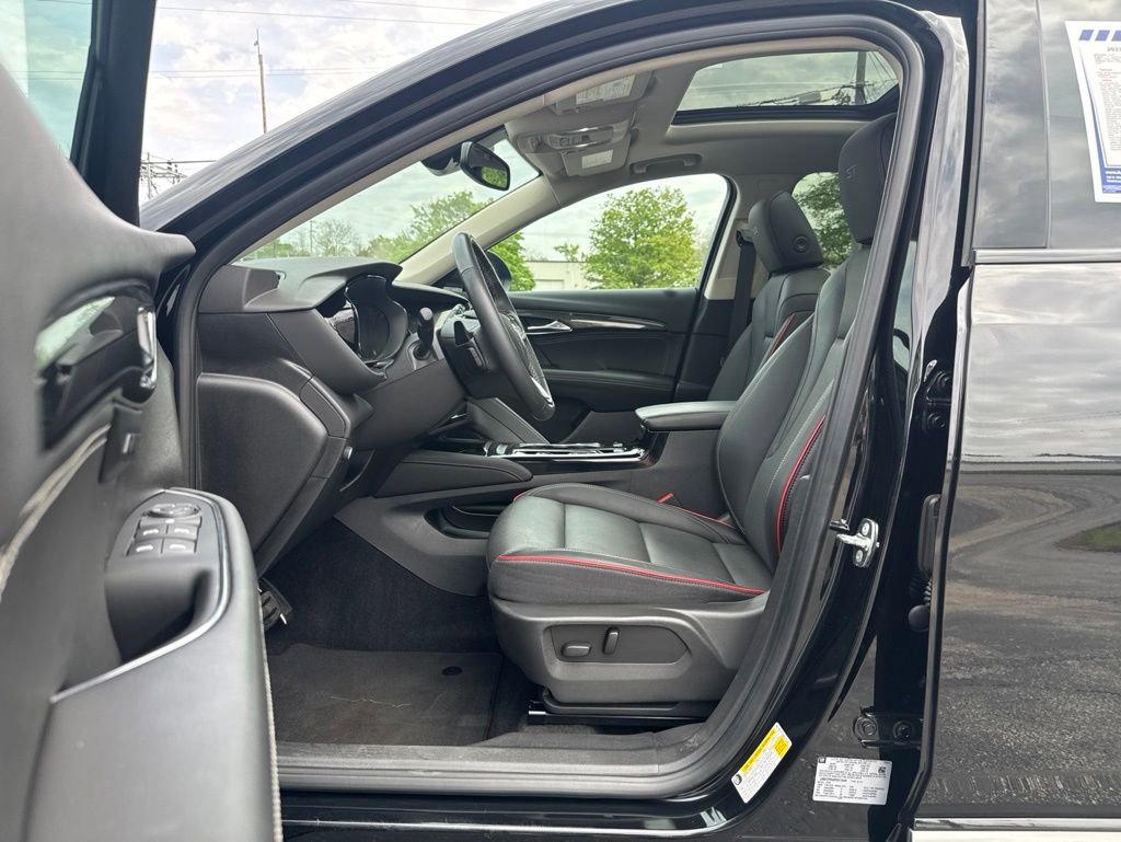 Used 2023 Buick Envision Essence w/ Sport Touring Package AWD/4WD image 13