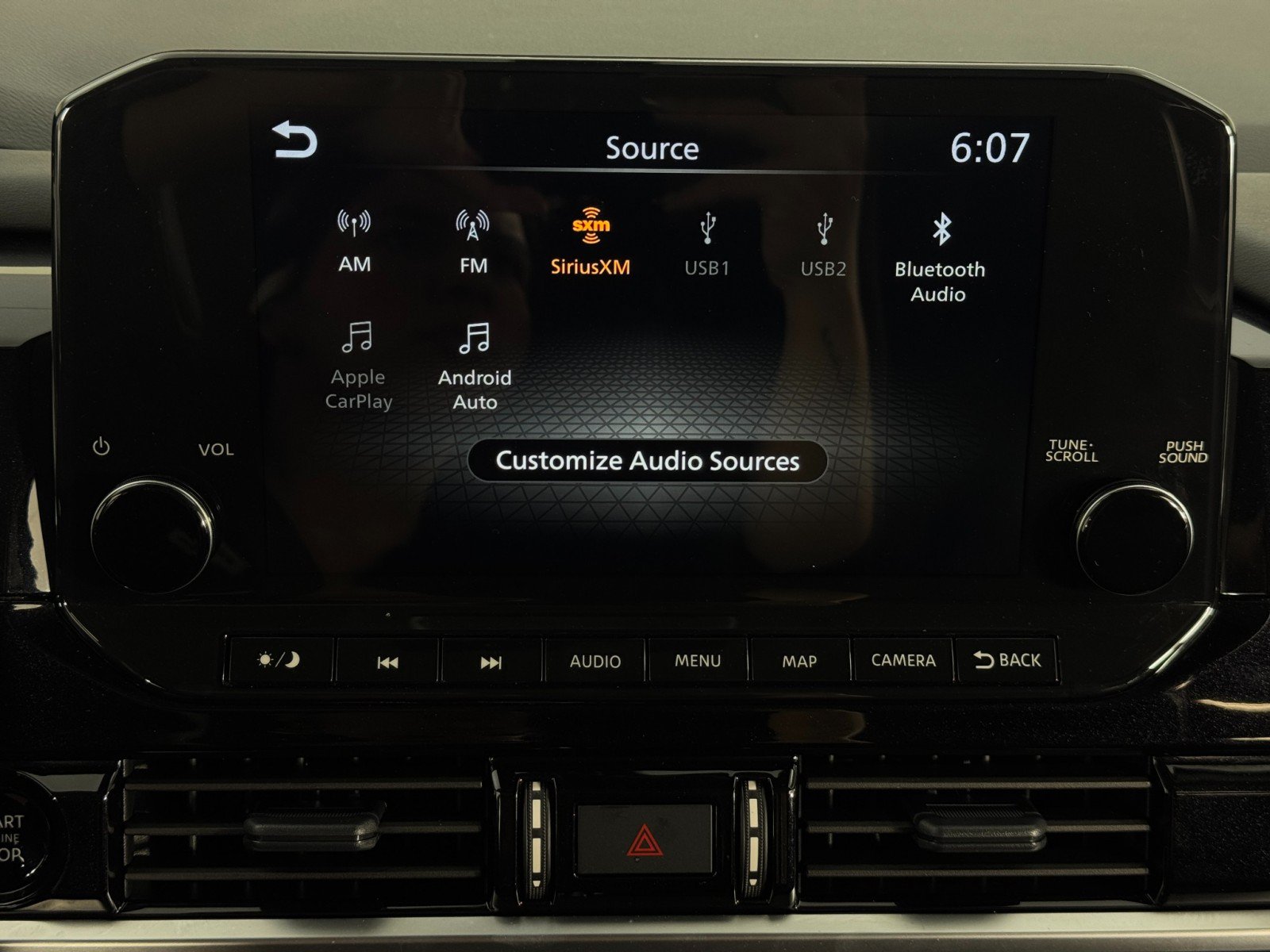 Used 2025 Nissan Pathfinder SL AWD/4WD image 23