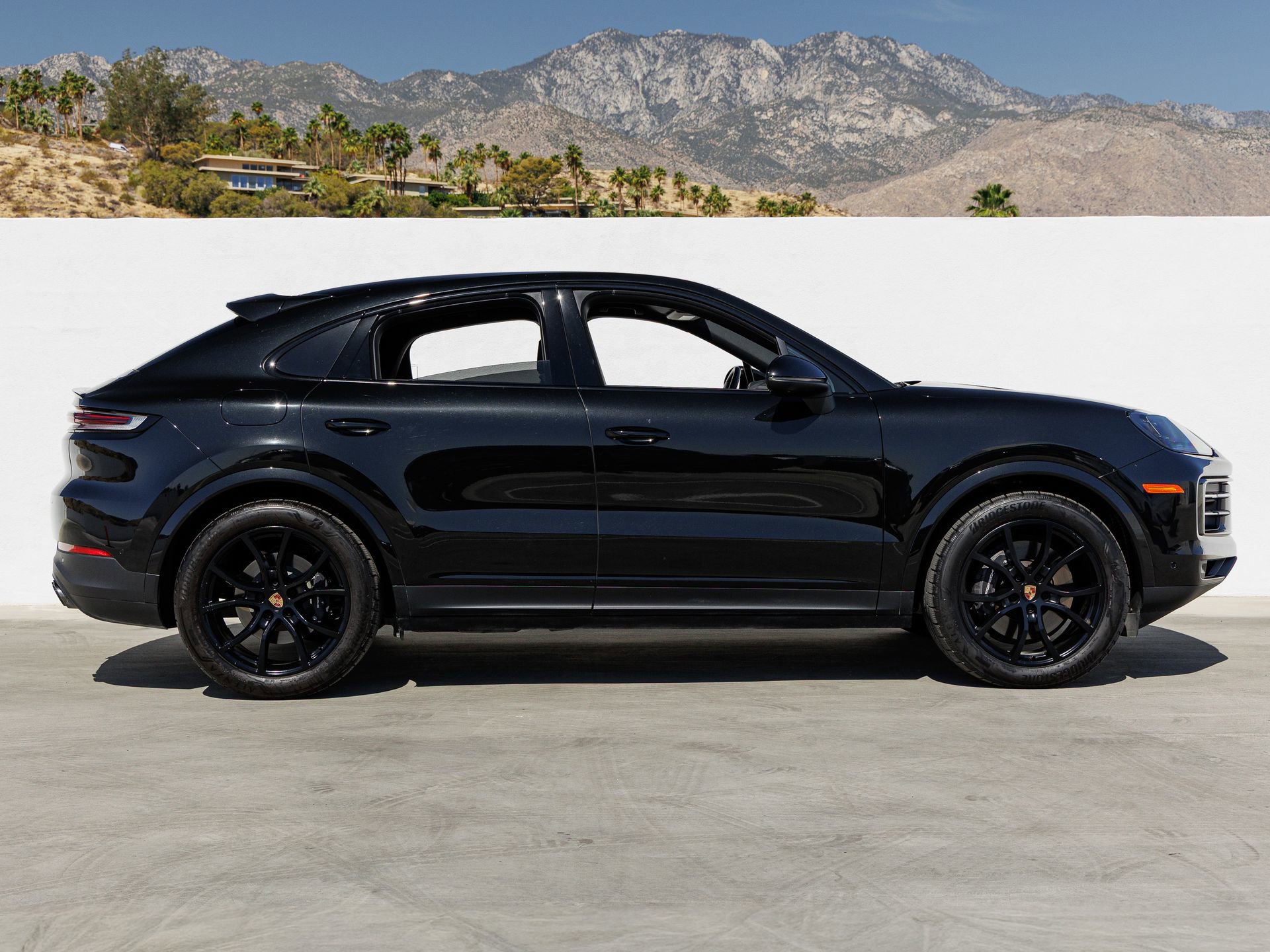 Certified 2025 Porsche Cayenne Coupe AWD/4WD image 8