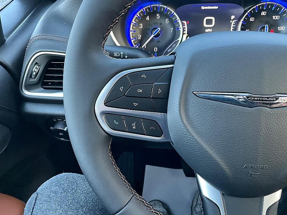 New 2026 Chrysler Pacifica Pinnacle w/ Trailer Tow Group image 22