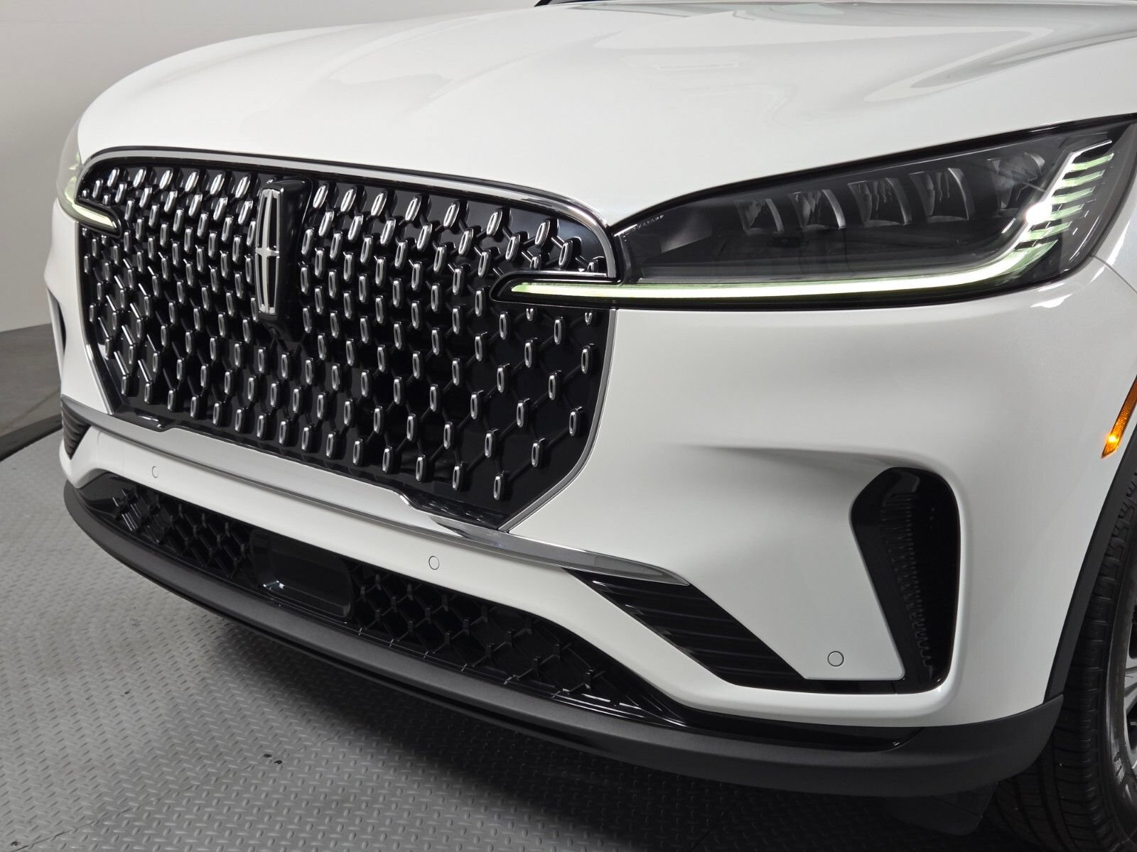 New 2026 Lincoln Aviator AWD image 10