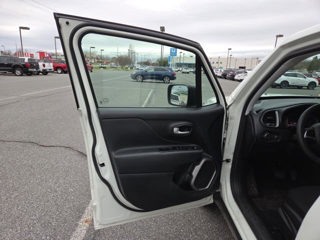 Used 2023 Jeep Renegade Latitude image 13