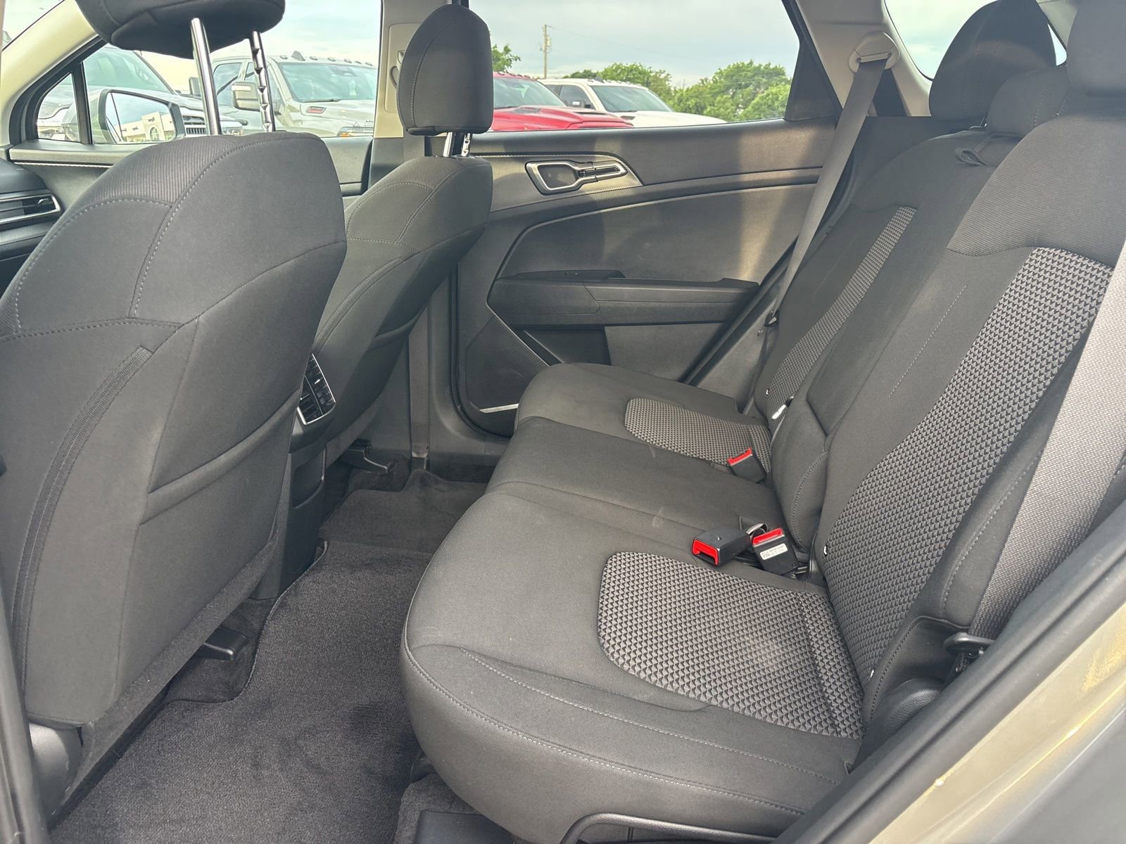 Used 2025 Kia Sportage LX FWD image 14