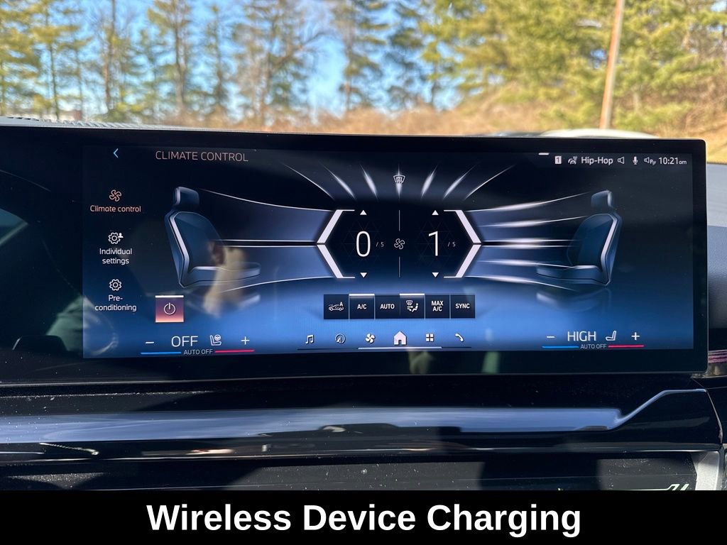 Used 2025 BMW 530i xDrive w/ Premium Package image 22