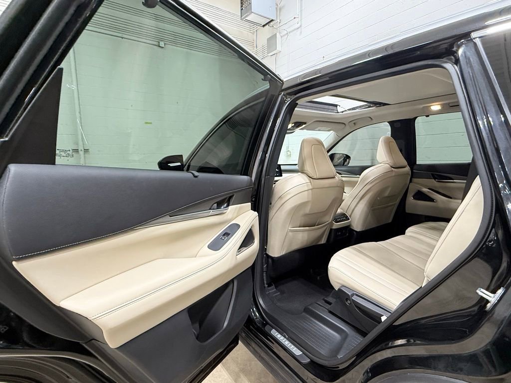 Used 2023 INFINITI QX60 Luxe w/ Performance Audio Package image 35