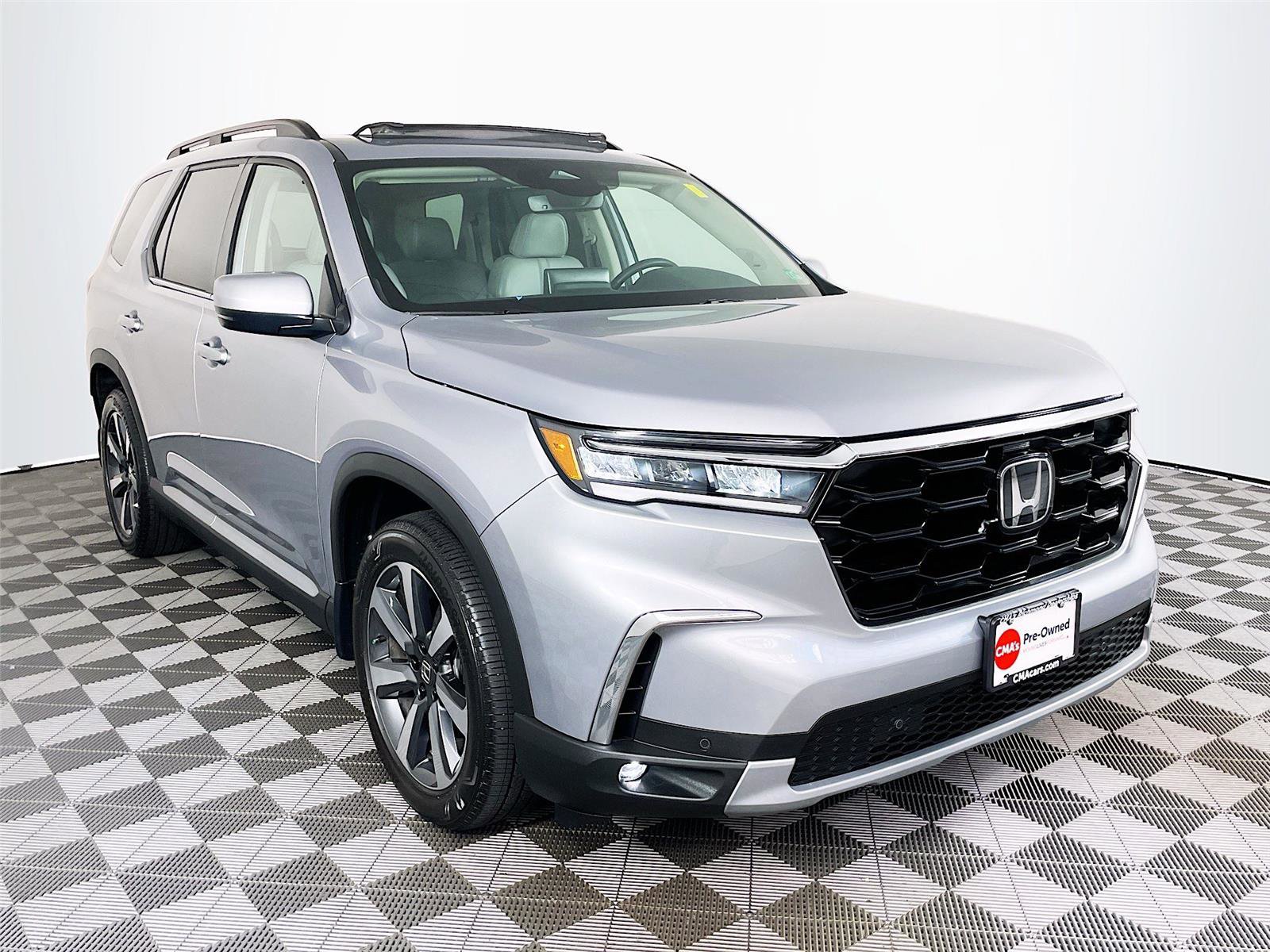 Used 2025 Honda Pilot Touring